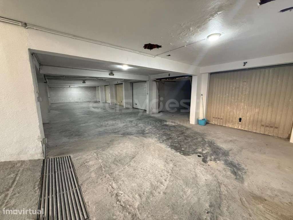 Garagem com 34.68m² no Pinhal Novo - Cascalheira - Grande imagem: 4/15