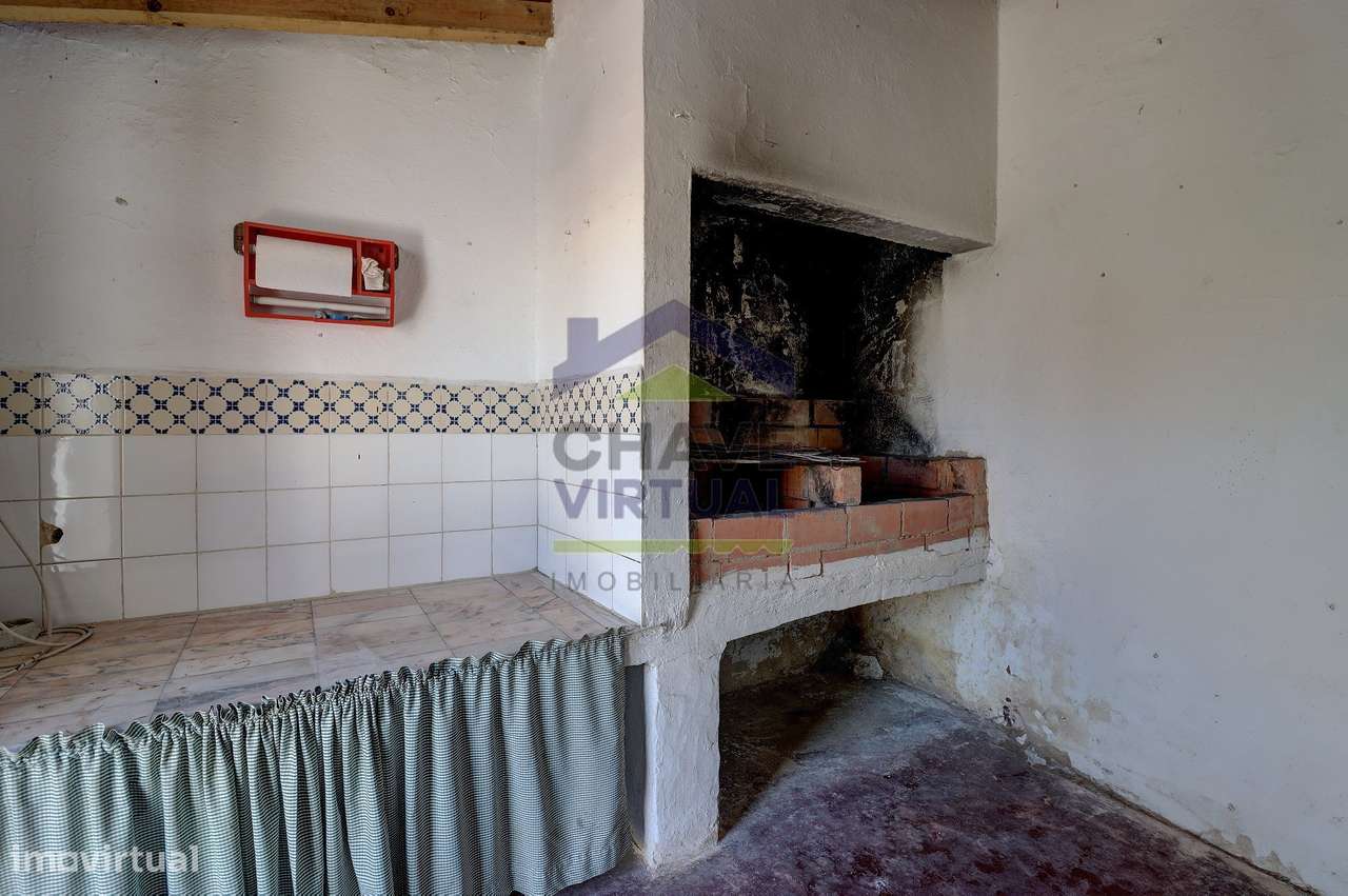 Moradia V3 com garagem e anexo  – Concelho Torres Vedras-22