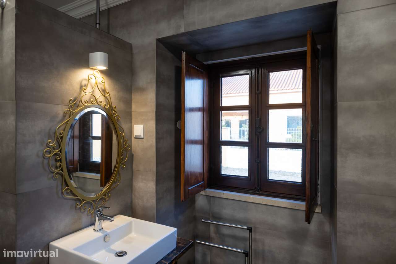 Moradia T-1  Casas do Sopé da Serra, piscina e estacionamento-5