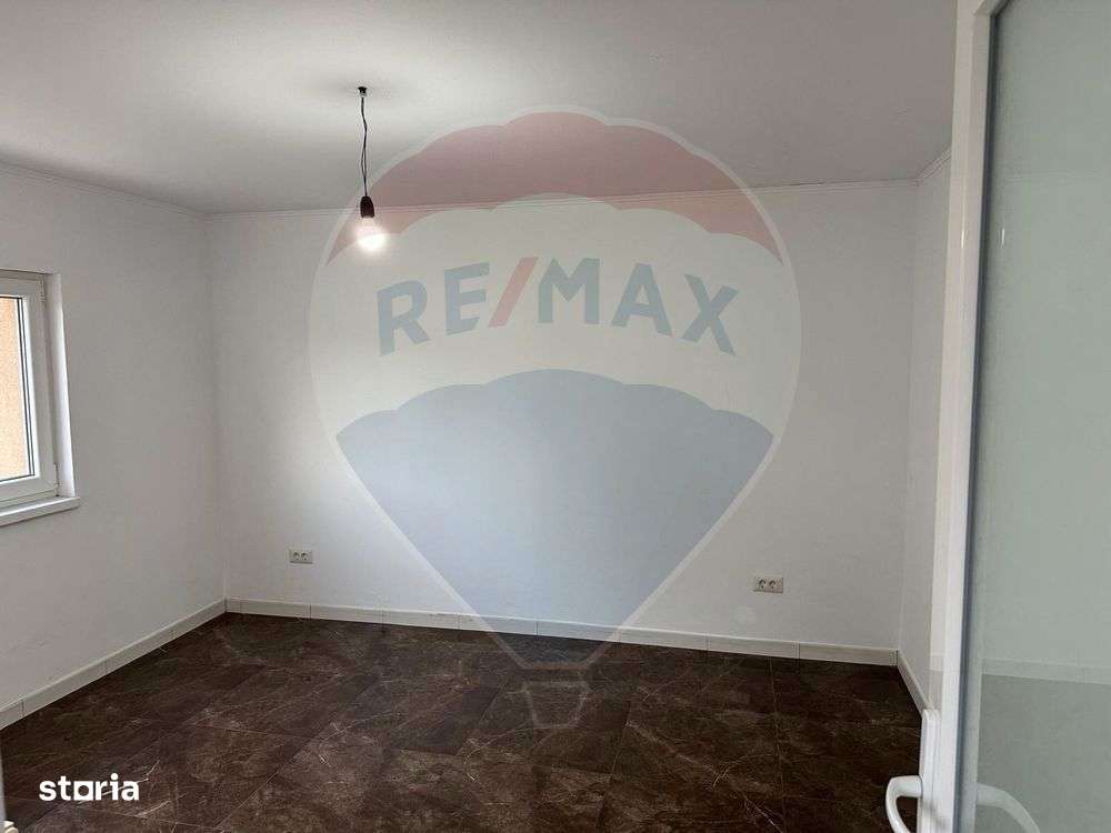 Casă / Vilă cu 2 camere de vânzare - Imagine principală: 5/8