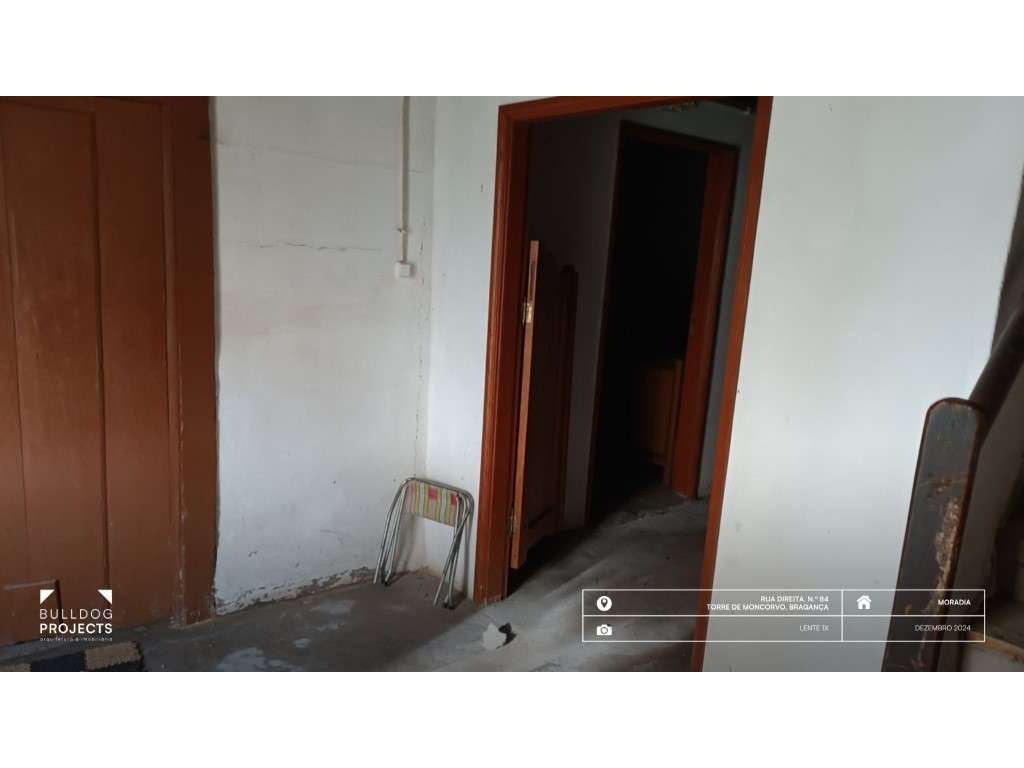 Moradia com 9 assoalhadas na Rua Direita, Carviçais-33