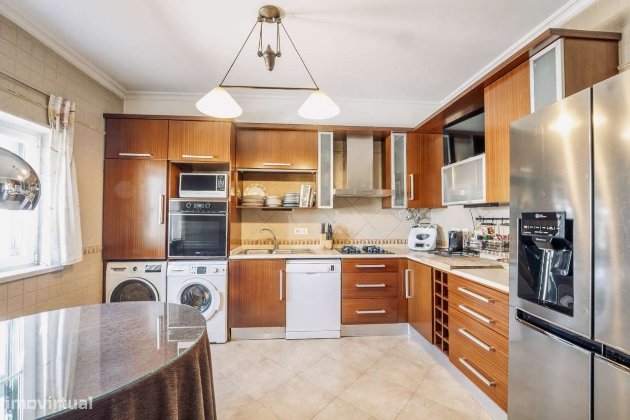 Moradia em Banda 3 quartos em Lisboa, Mafra - €467.000 / Venda - Grande imagem: 4/22