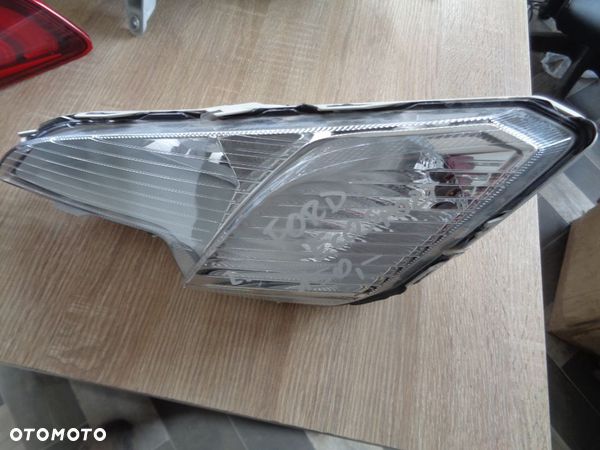 FORD EcoSport HALOGEN LEWY PRZÓD EUROPA - 1