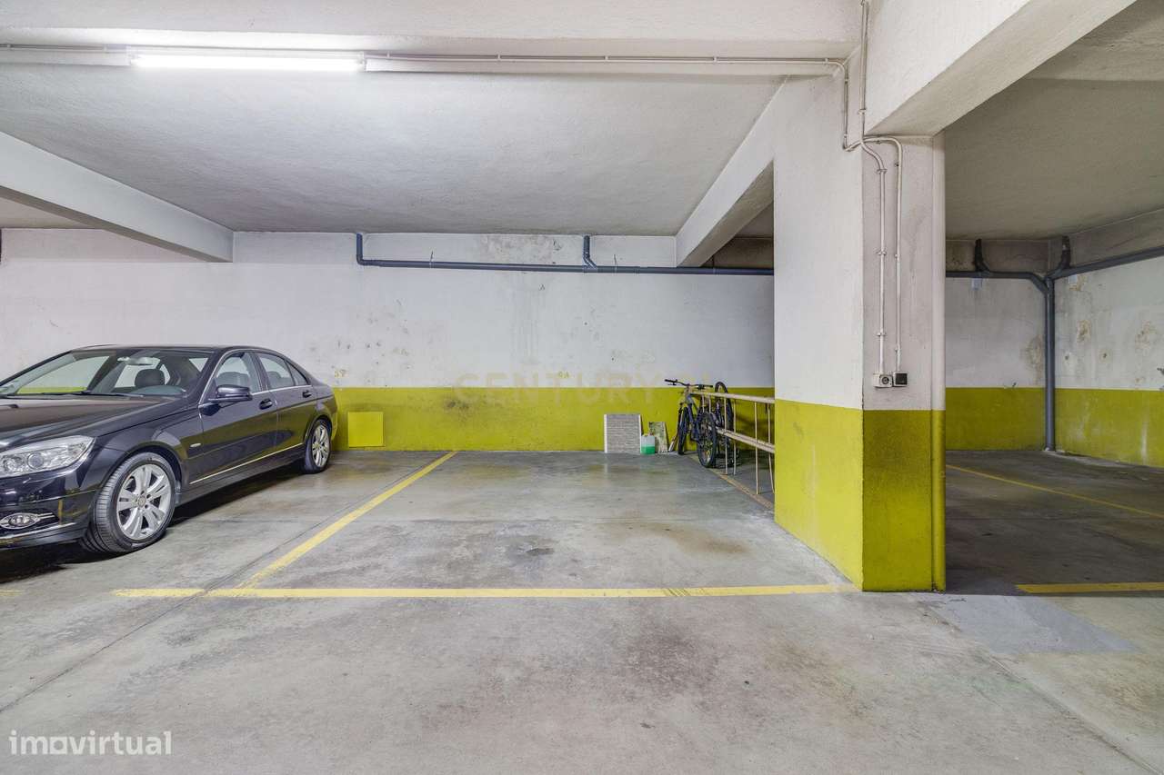 Um dos poucos T4 disponíveis | 148 m² | 2 Elevadores | Excelente Local-30