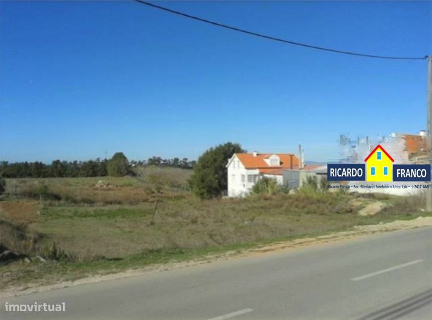 Terreno urbano com 1.600 M² para construção para Moradia - Sesimbra