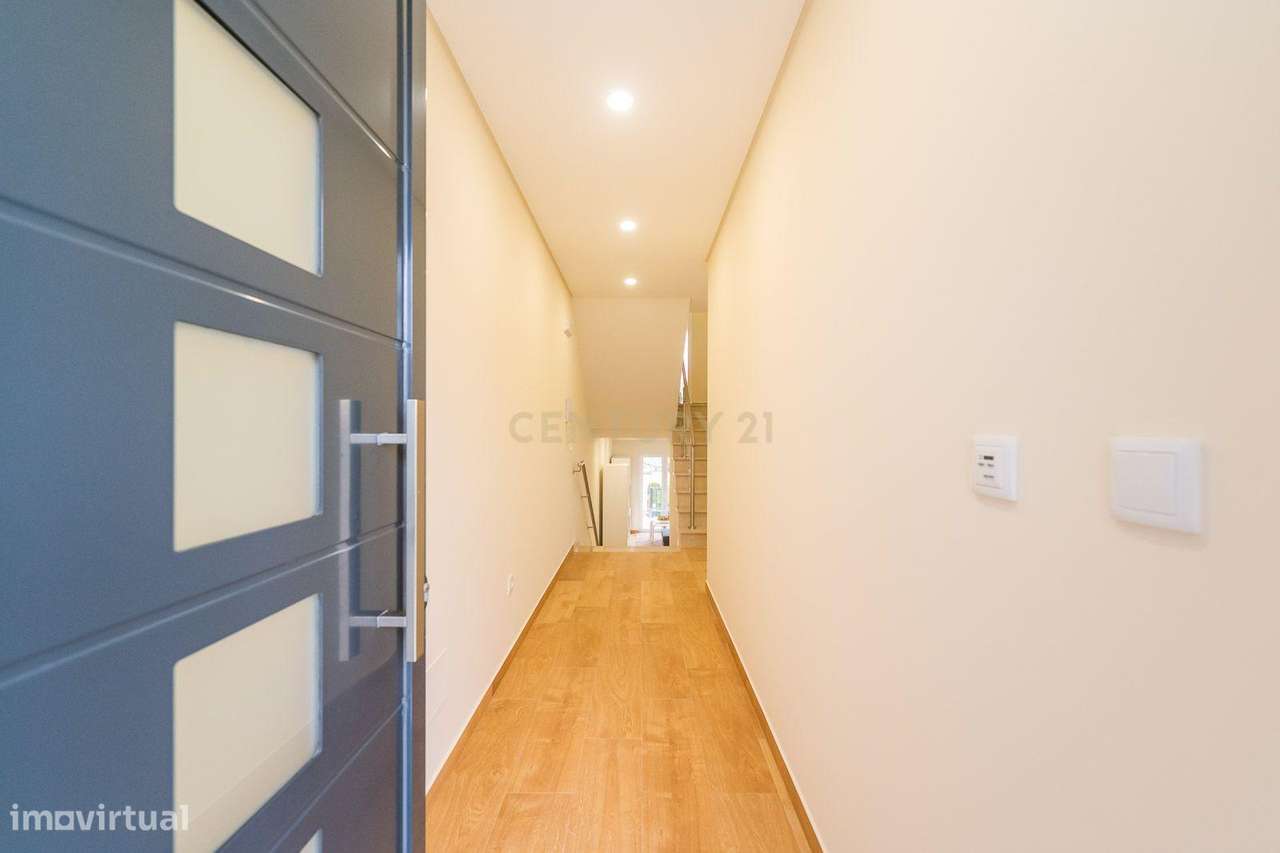 Excelente Moradia T3 localizada na aldeia de Cheleiros - Mafra - Grande imagem: 5/49