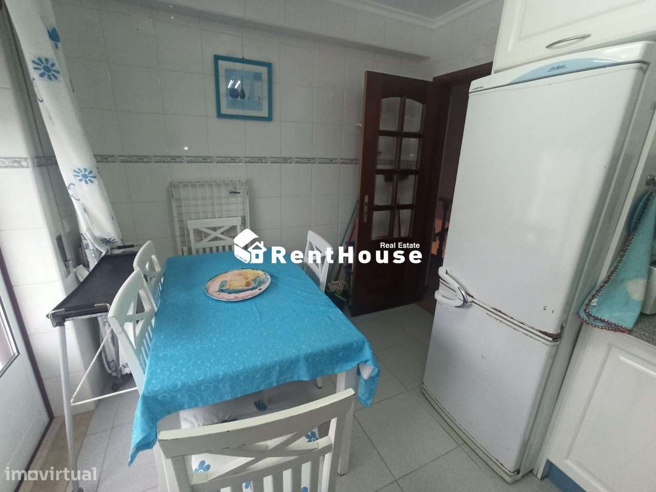 Moradia a dois passos da Praia - Grande imagem: 3/12