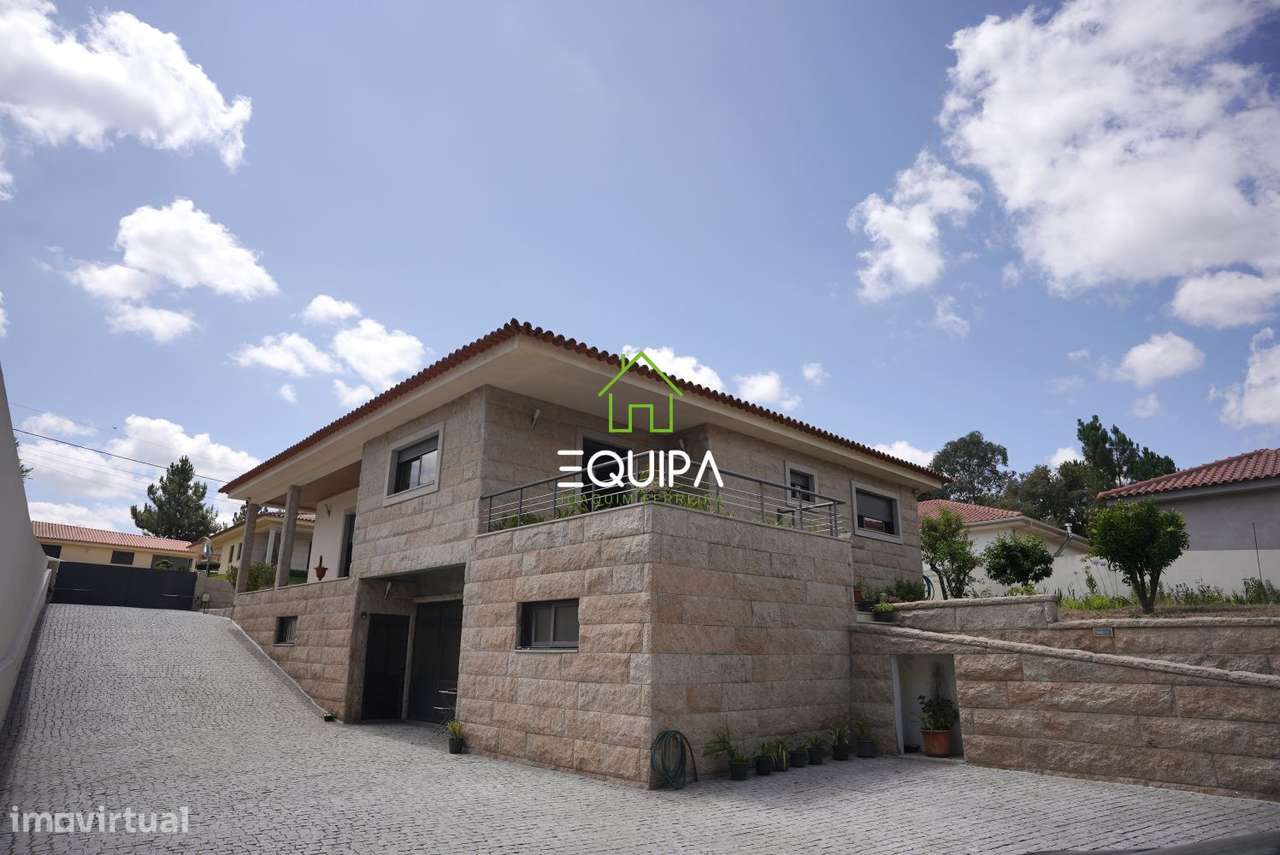 MORADIA ISOLADA T3+T2-36