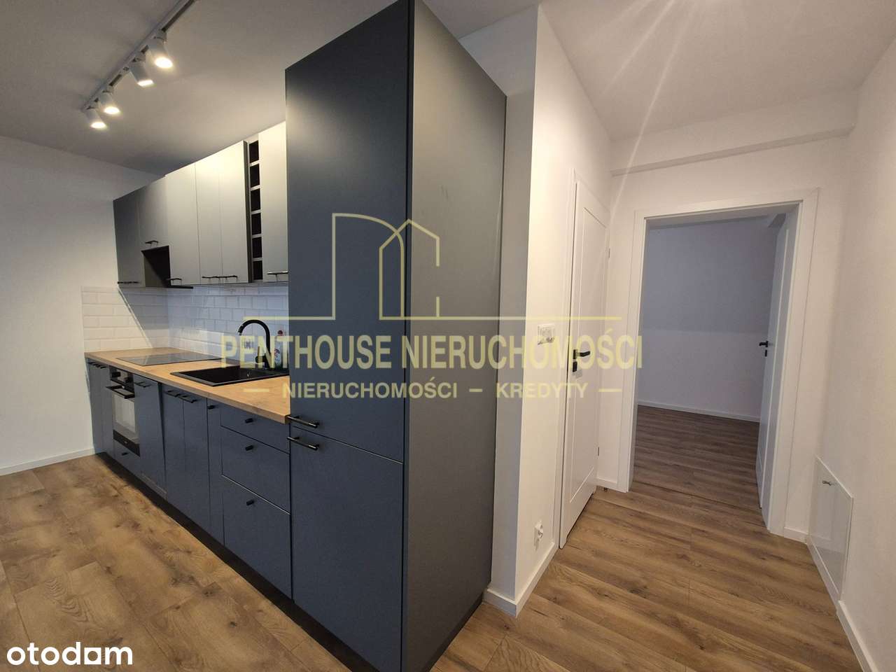 apartament z tarasem i dwoma miejscami parkingowymi-19