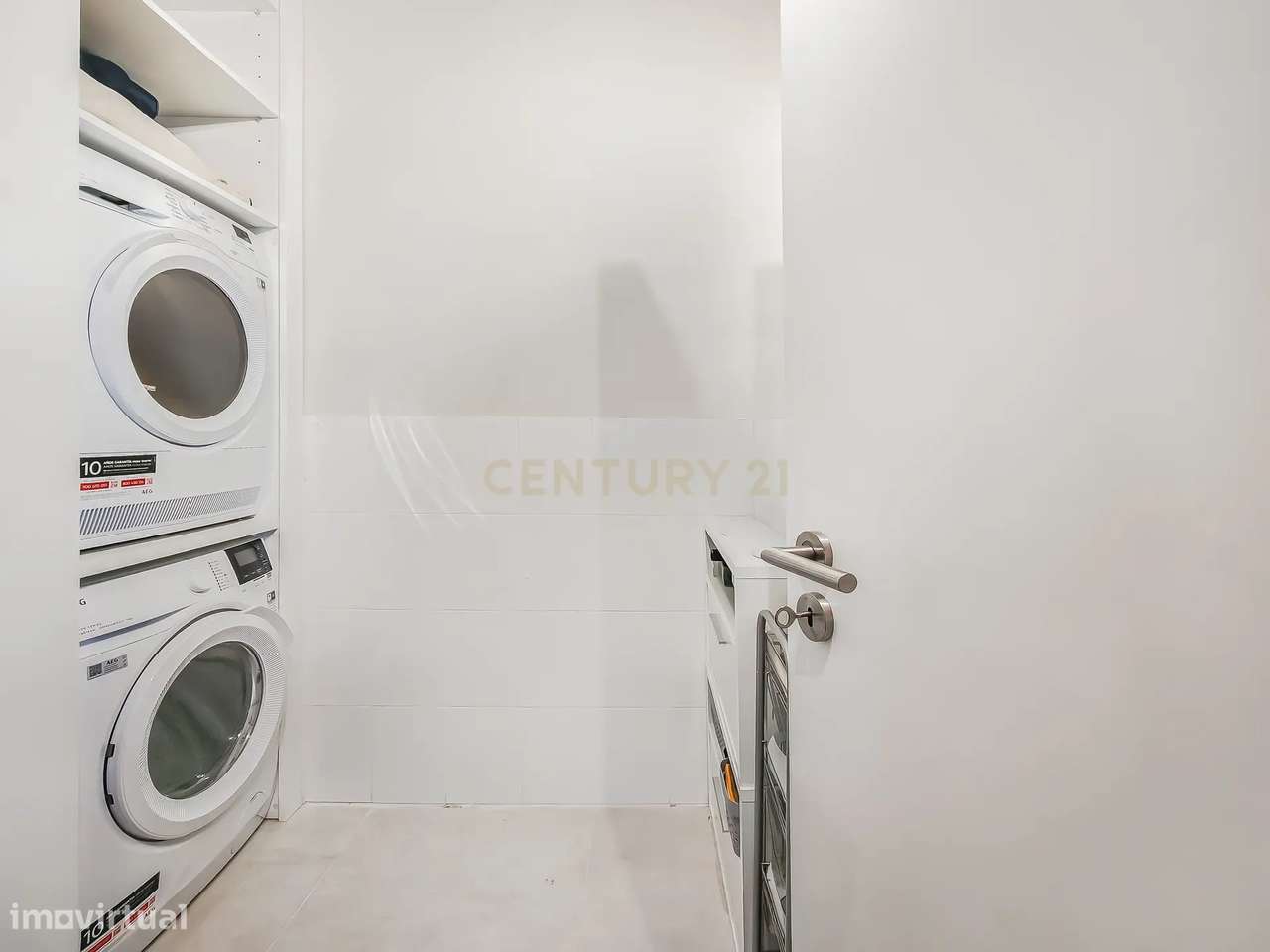 Apartamento T1+1 Remodelado com Elevador | Pampilheira | Cascais-12