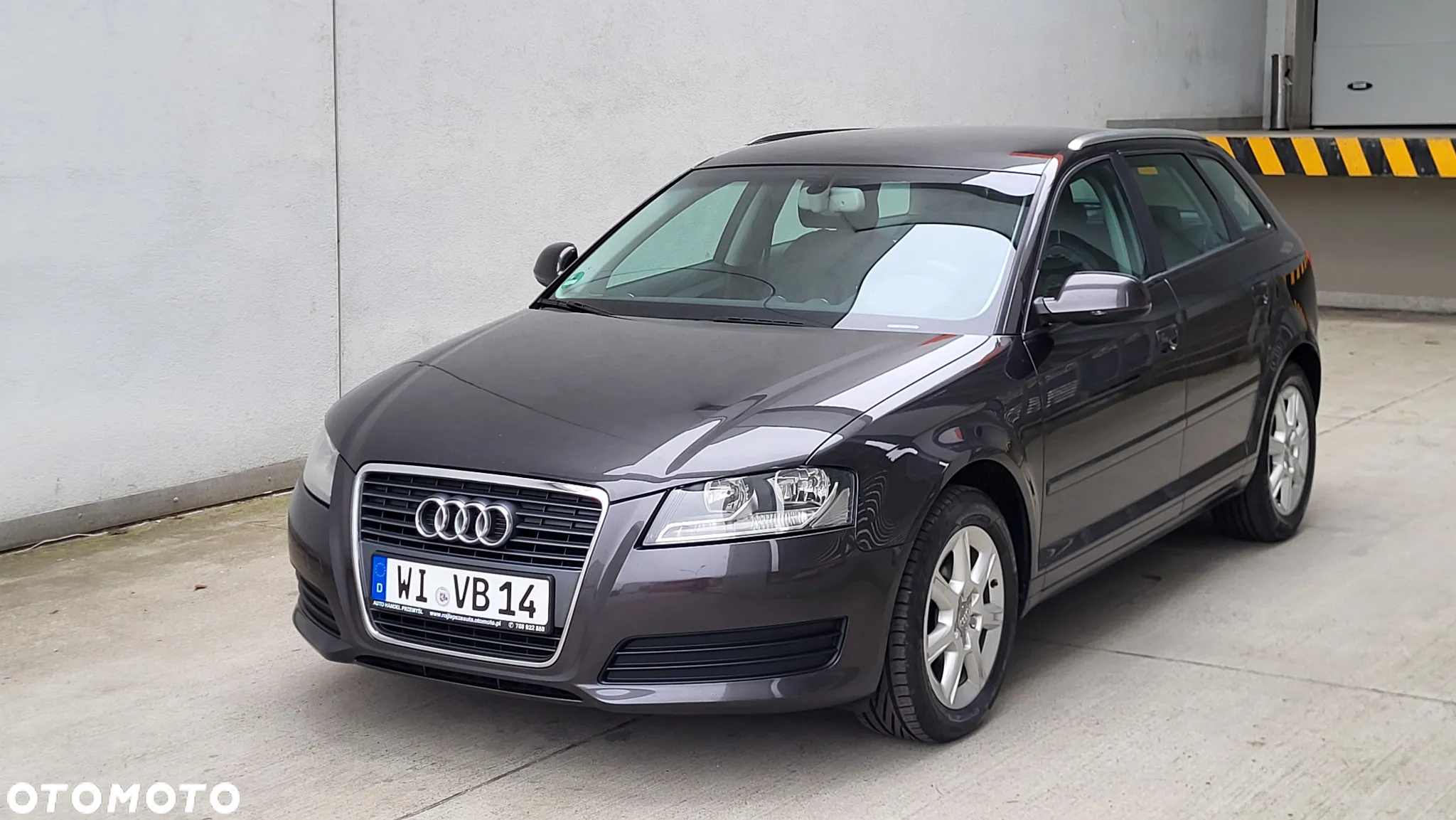 Audi A3 1.6 Sportback Attraction - 3