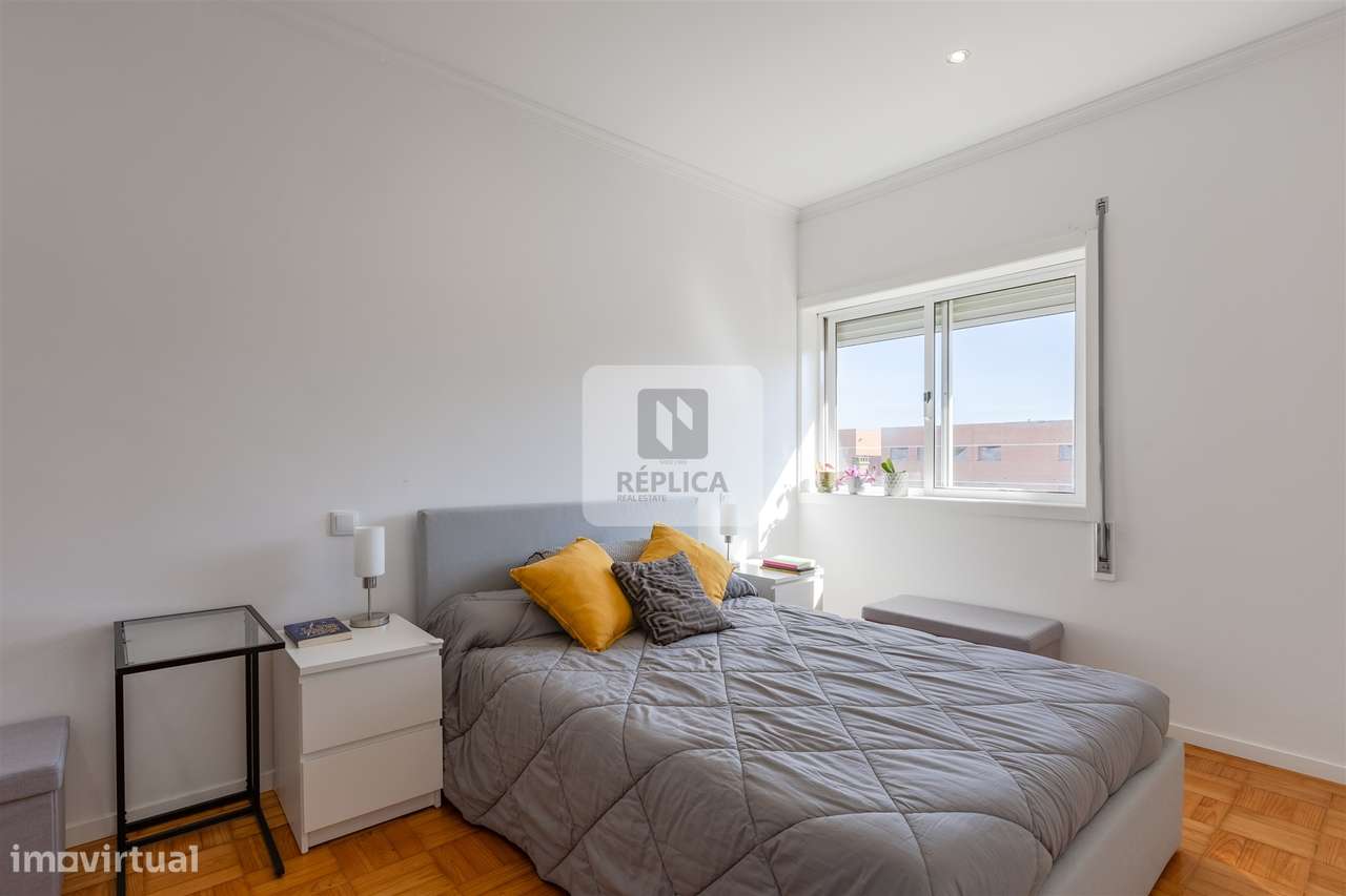 Apartamento T2 Renovado no Bonfim, Porto-18