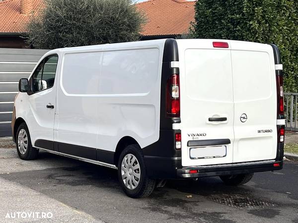 Opel Vivaro - 8