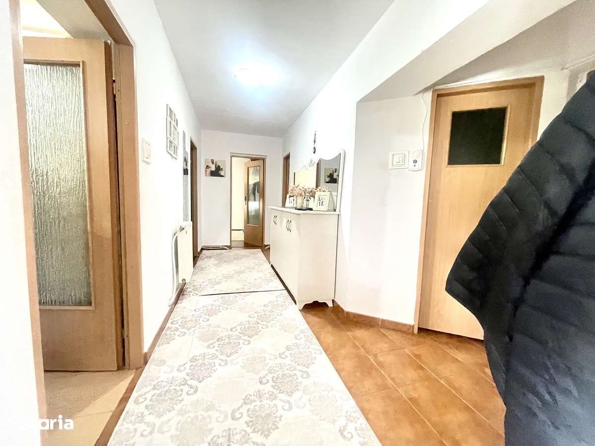 3 decomandate, et 1, Parcul Catedralei - Imagine principală: 3/13