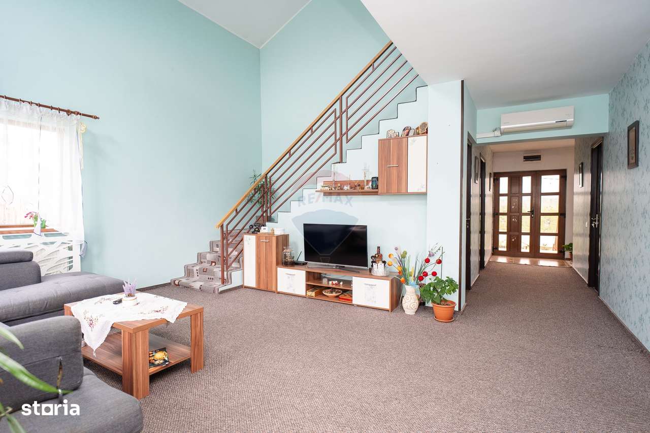 Casă/Vilă elegantă 5 Camere, Teren 900mp - Hlincea, Iași - 0% Comision - Imagine principală: 4/20