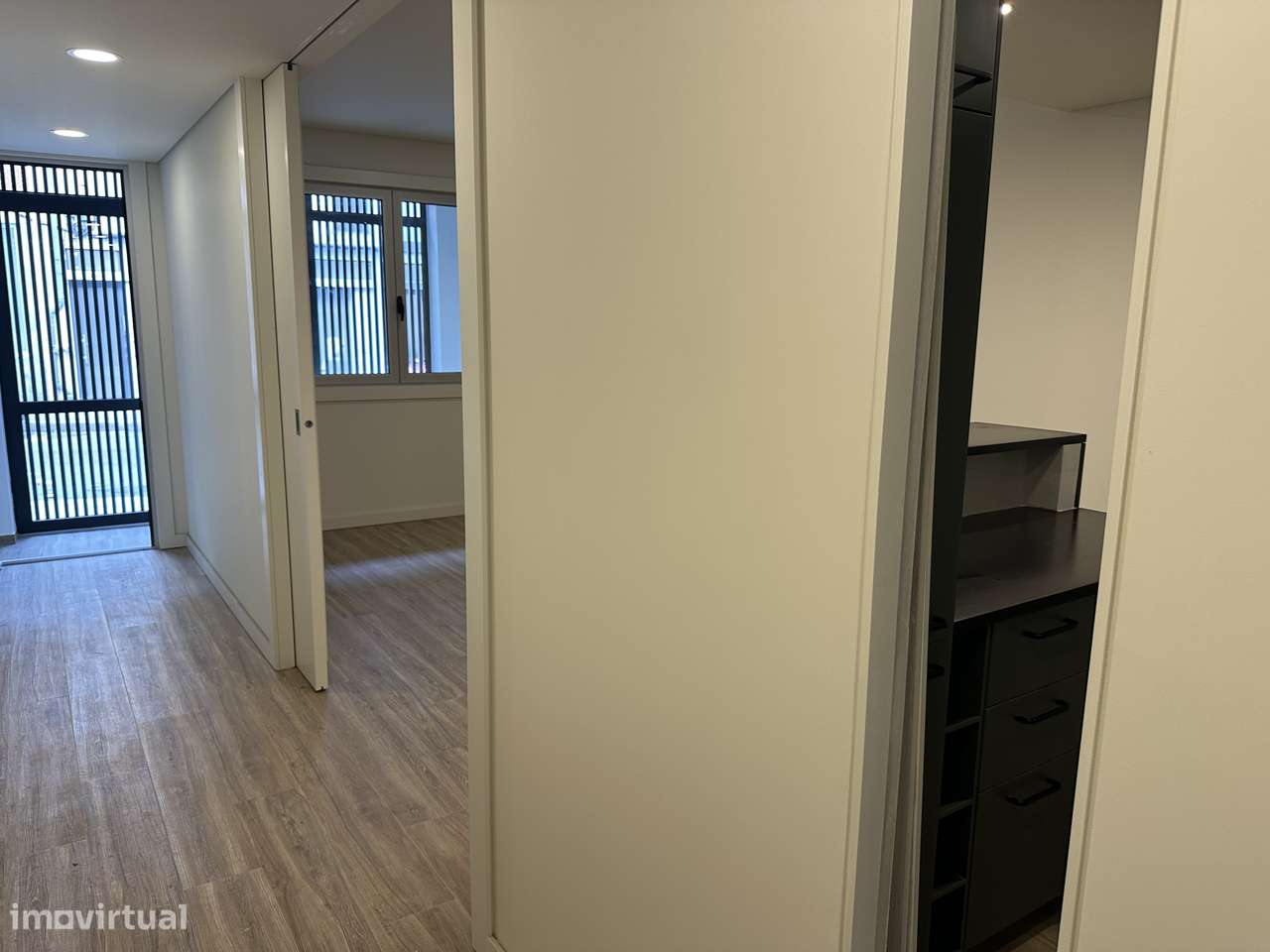 Apartamento T2 totalmente remodelado, com pátio interior - Lapa Porto-19