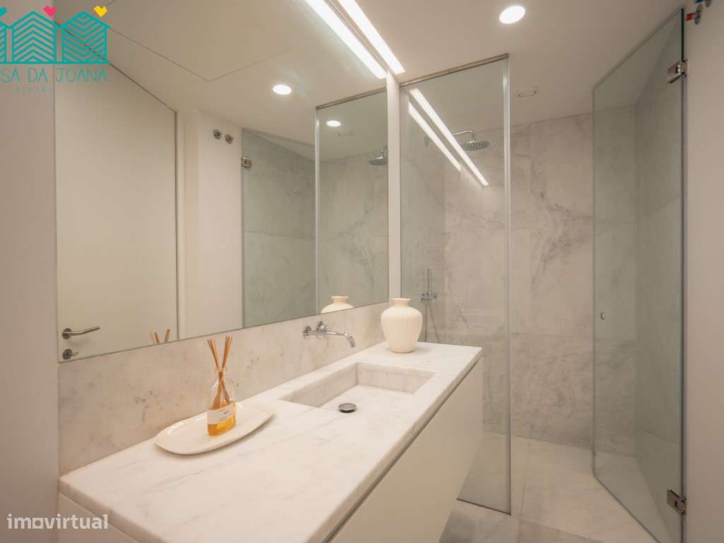 Apartamento T4 com Lugares de Garagem no Centro de Lisboa-50