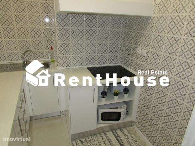 T1 mobilado junto á Praia - Grande imagem: 2/6