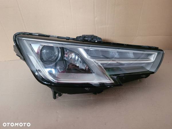 LAMPA AUDI A4 B9 XENON LED USA 8W0941006B - 1