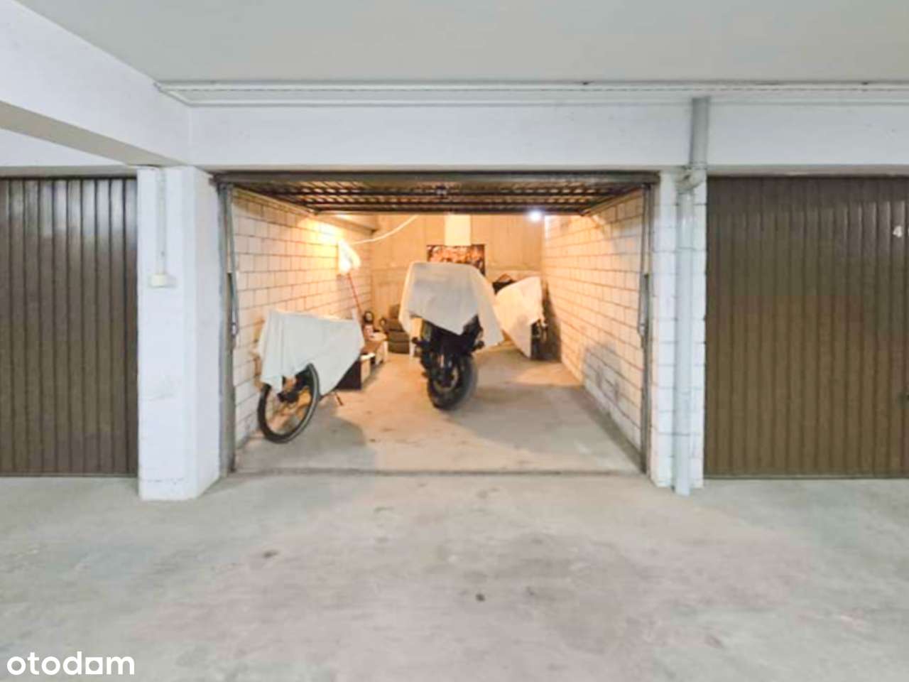 Garaż, Bydgoszcz, ul. Antoniego Chołoniewskiego