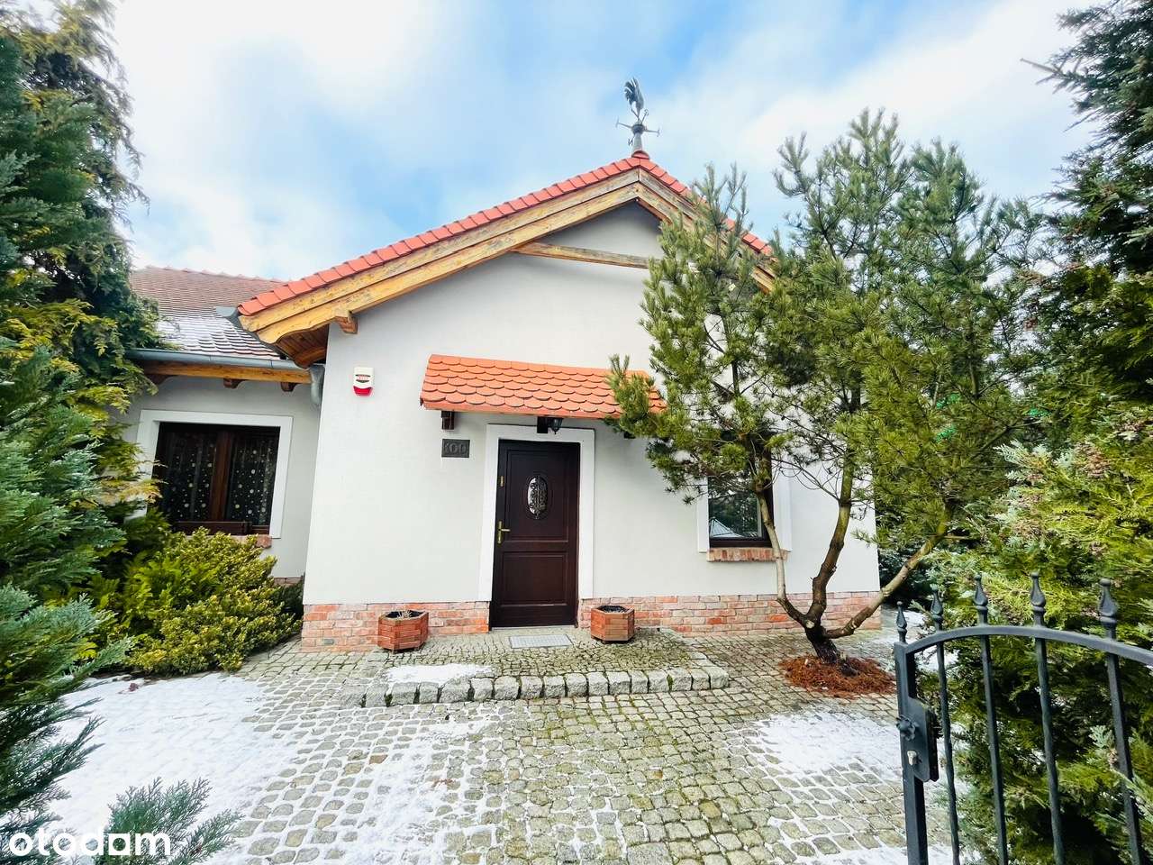 Dom nad jeziorem -pierwsza linia brzegowa Jesionka 15 min od Wolsztyna-1