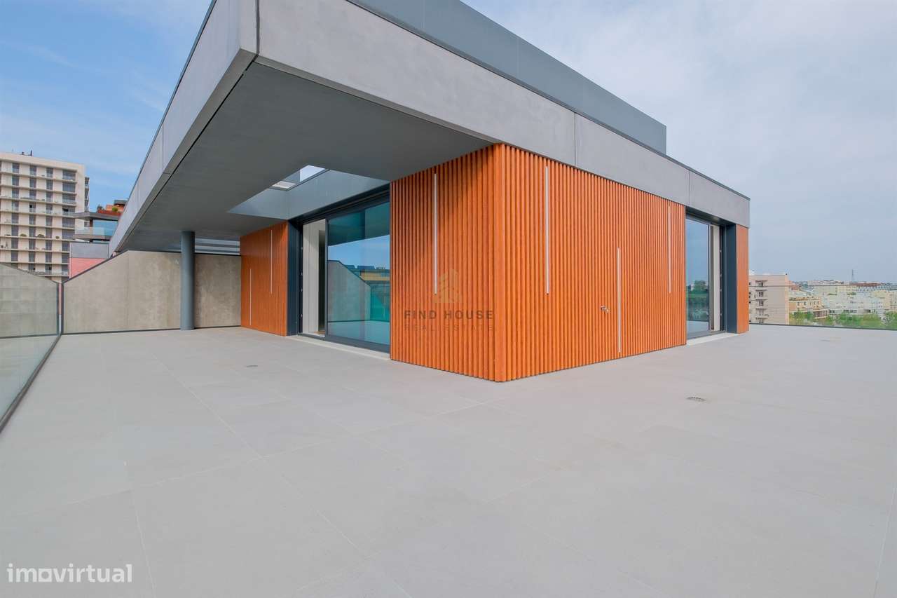 Vende-se Penthouse T4 Duplex com vista para a Ria, em Aveiro - Grande imagem: 1/43