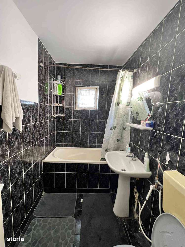 Apartament în Cornişa cu 3 camere  aproape de UMFST-6