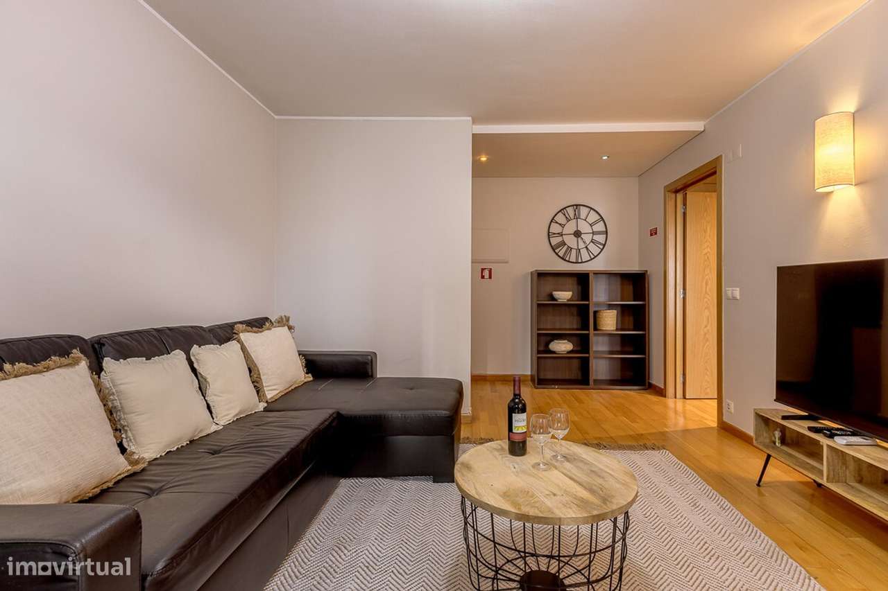 Apartamento Mobilado - Parque das Nações - Grande imagem: 3/44