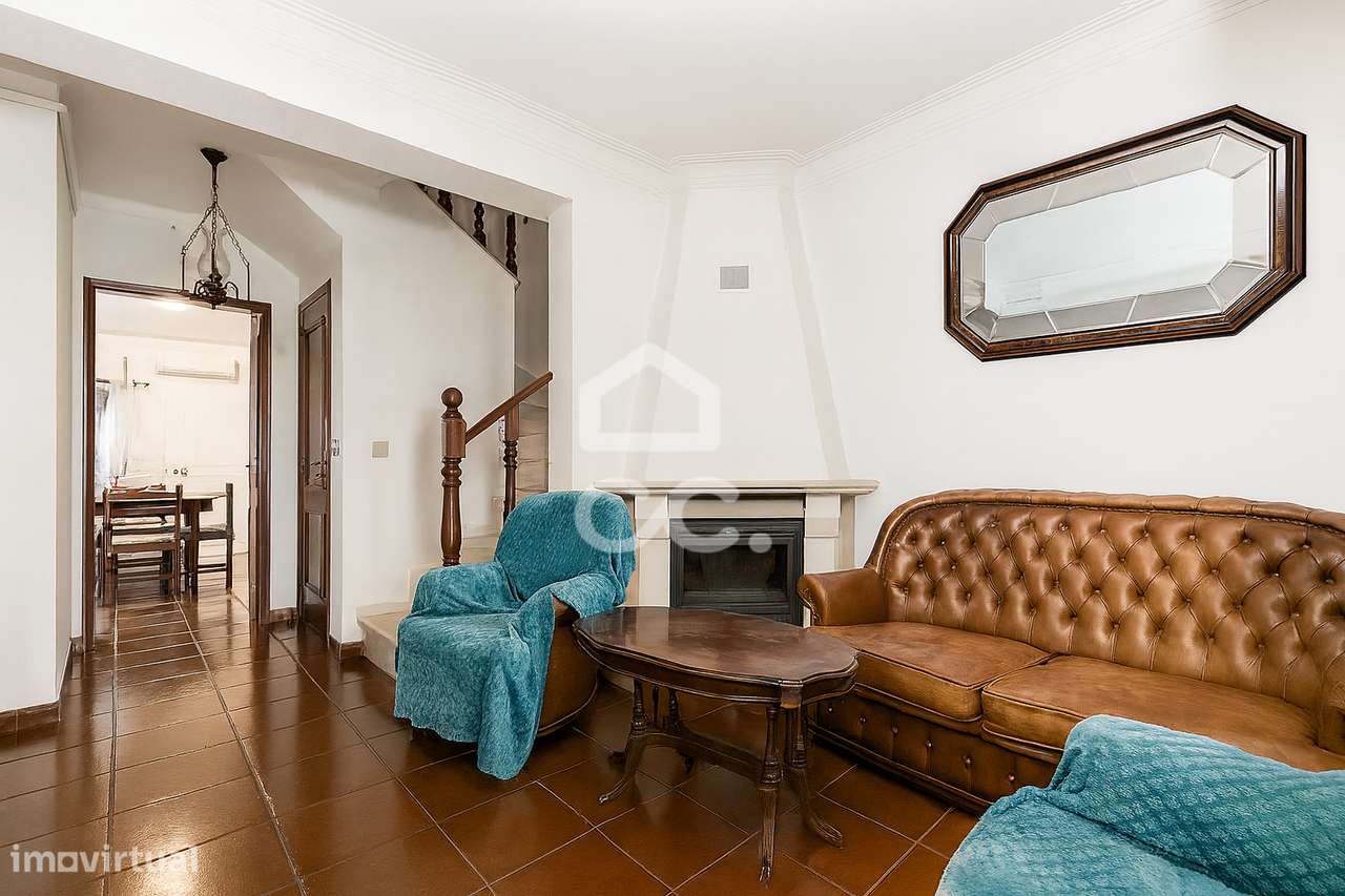 Moradia T3 c/ Quintal e Garagem | Bairro de Almeirim, Évora - Grande imagem: 3/49