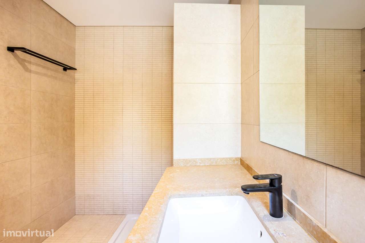 Moradia de Luxo em Condomínio Exclusivo com Piscinas no Carvoeiro-43