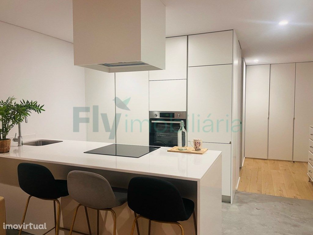 Apartamento T0 na Cruz de Pedra, Creixomil, Guimarães