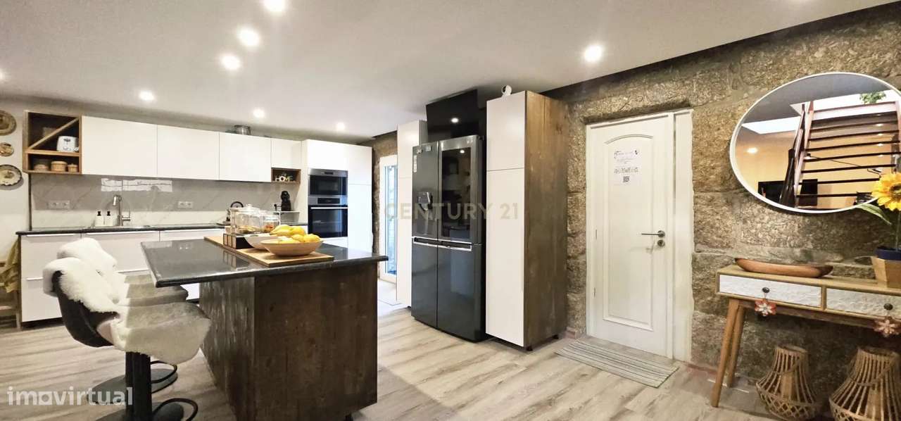 Moradia T3 junto a Praia de Mindelo-9