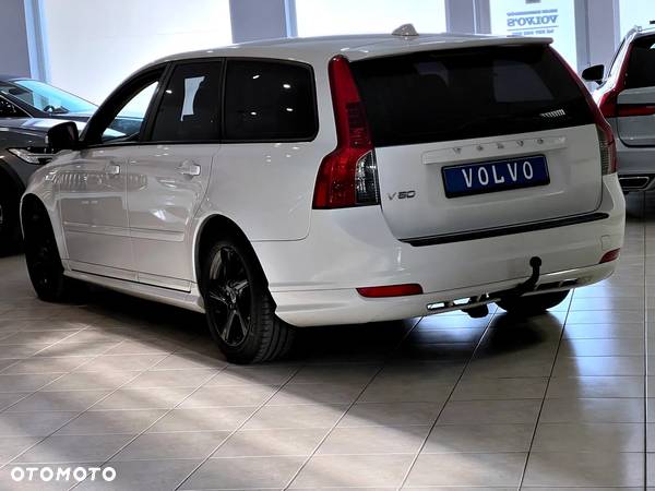 Volvo V50 D2 R-Design - 11