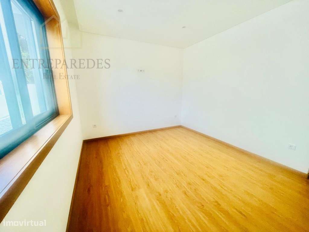 Moradia T3+1 NOVA para comprar, Santa Maria da Feira - Aveiro-8