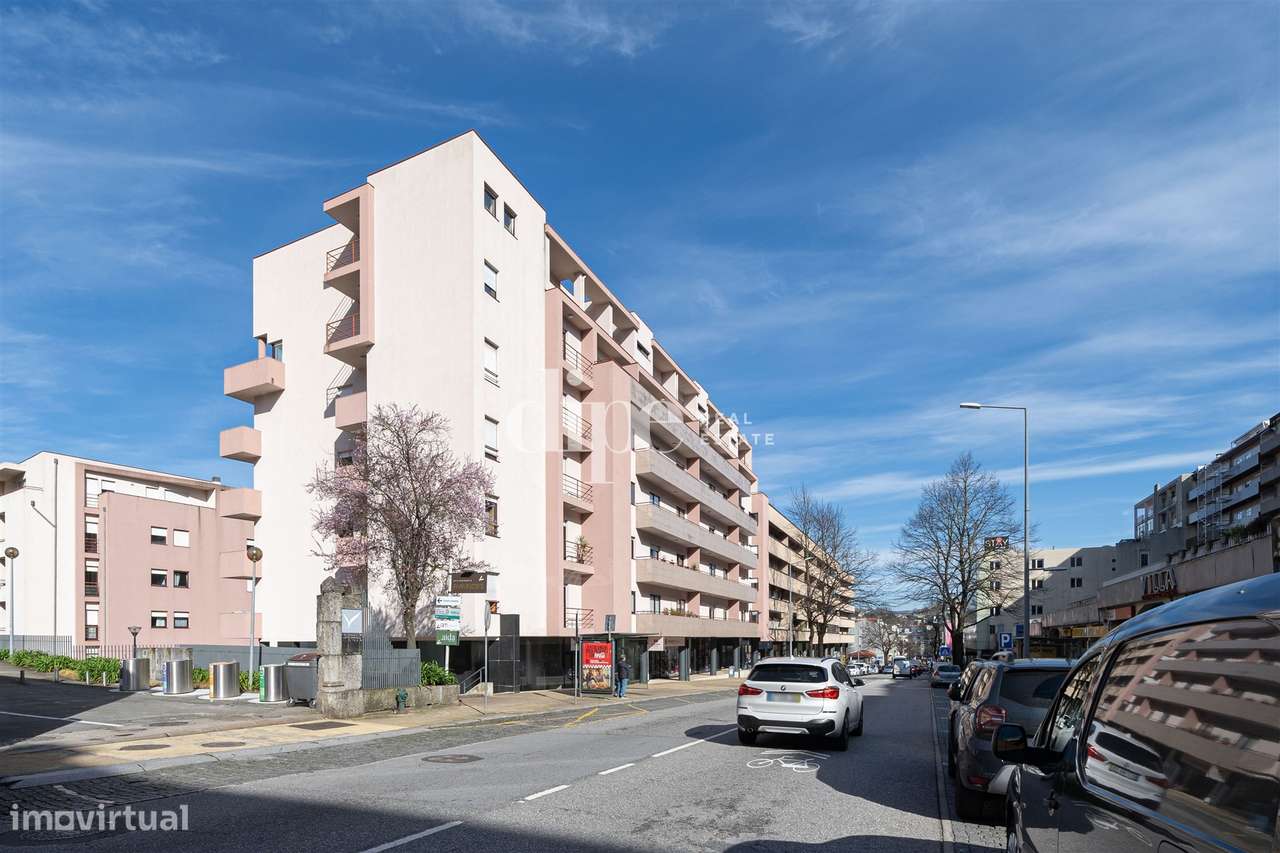 Loja no centro de Guimarães - Grande imagem: 3/15