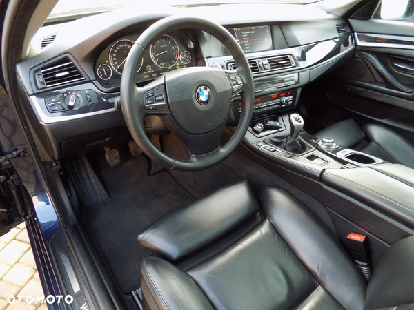 BMW Seria 5 520i Modern Line - 33