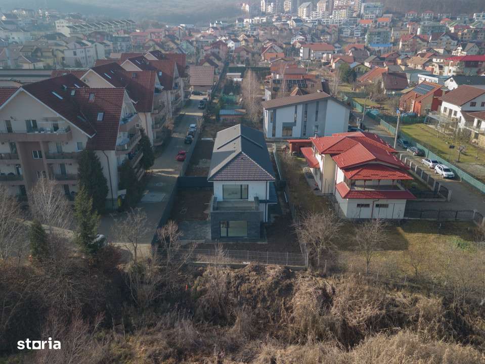 Casa tip duplex intr-o zona rezidentiala de case din zona Campului-2