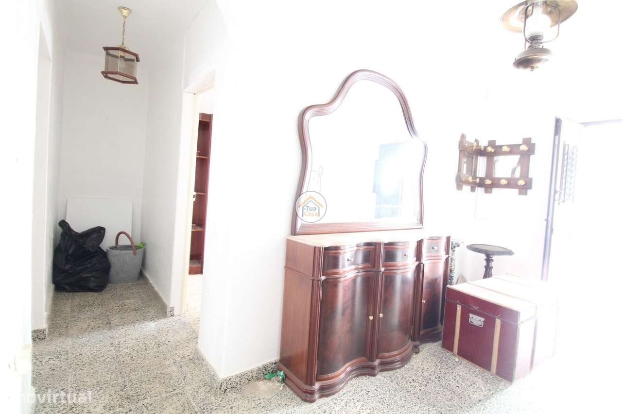 Moradia T3 com espaço exterior localizada junto ao Centro Histórico da - Grande imagem: 3/25