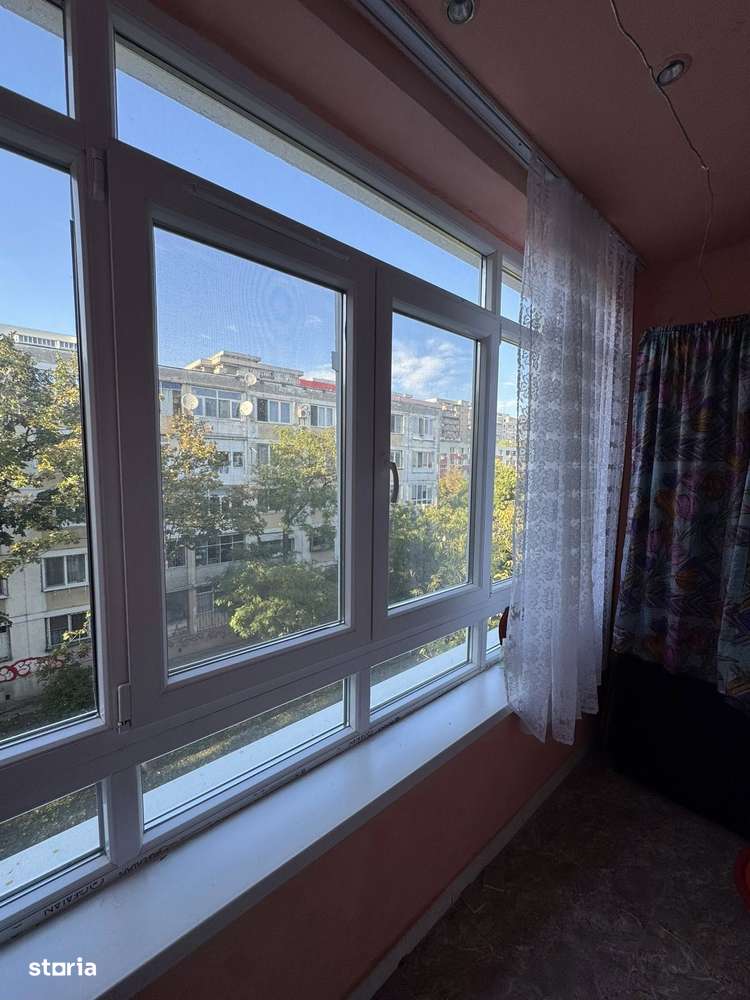 APARTAMENT 3 CAMERE RAHOVA ANTIAERIANA 61 MP - Imagine principală: 4/13
