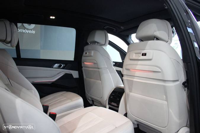 BMW X7 40 d xDrive Pack M - 17