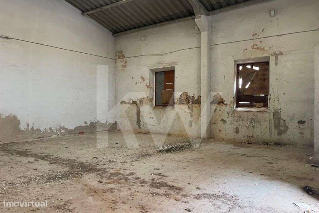 Ótimo Investimento no Centro Histórico de Peniche - De armazéns a habi - Grande imagem: 3/17