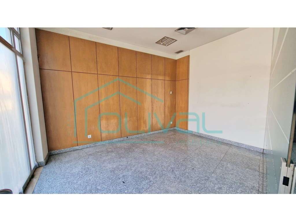 Loja no centro de Samora Correia - Grande imagem: 3/11