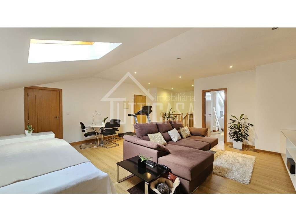 Apartamento estilo duplex T2+1 na Malveira-39