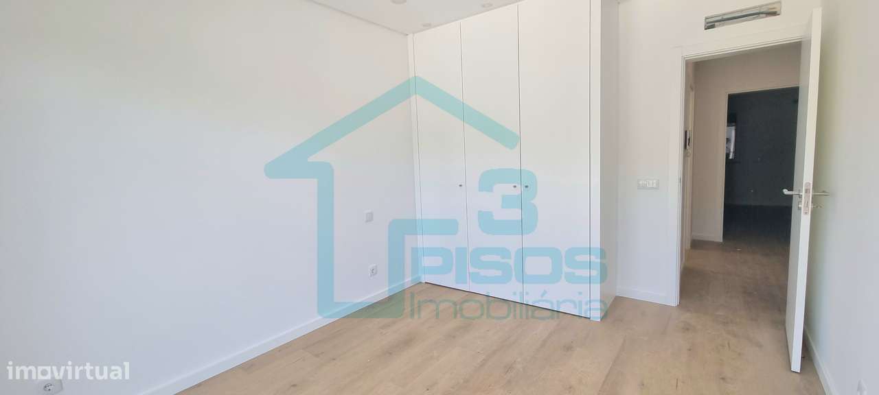 Moradia V4+1 com piscina - Costa da Caparica - Almada-22