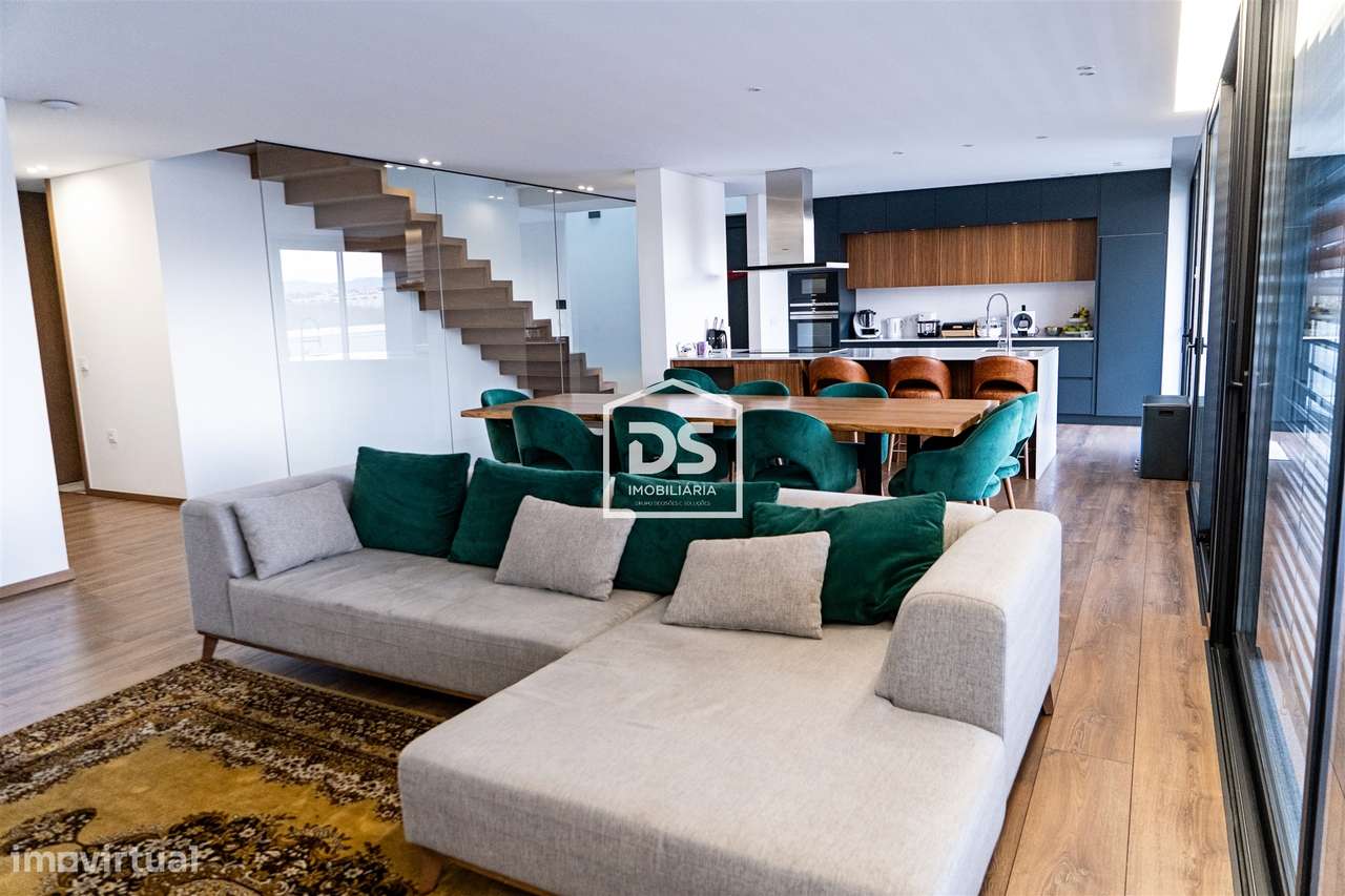 MORADIA DE LUXO T3 + ESCRITORIO - CENTRO DE PAÇOS DE FERREIRA-31