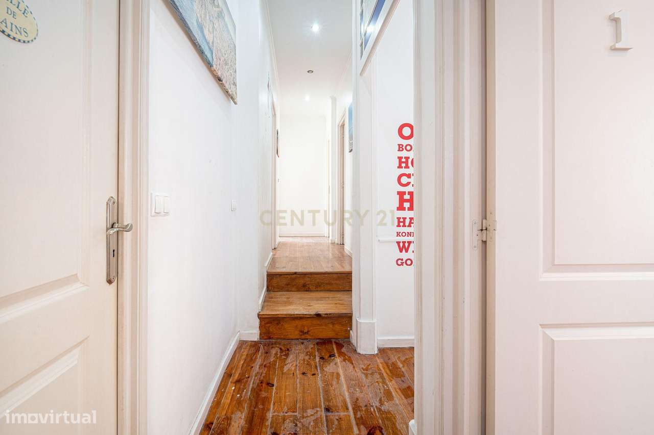 Oportunidade para adquirir prédio de 2 pisos (funcionou em regime AL) - Grande imagem: 3/30