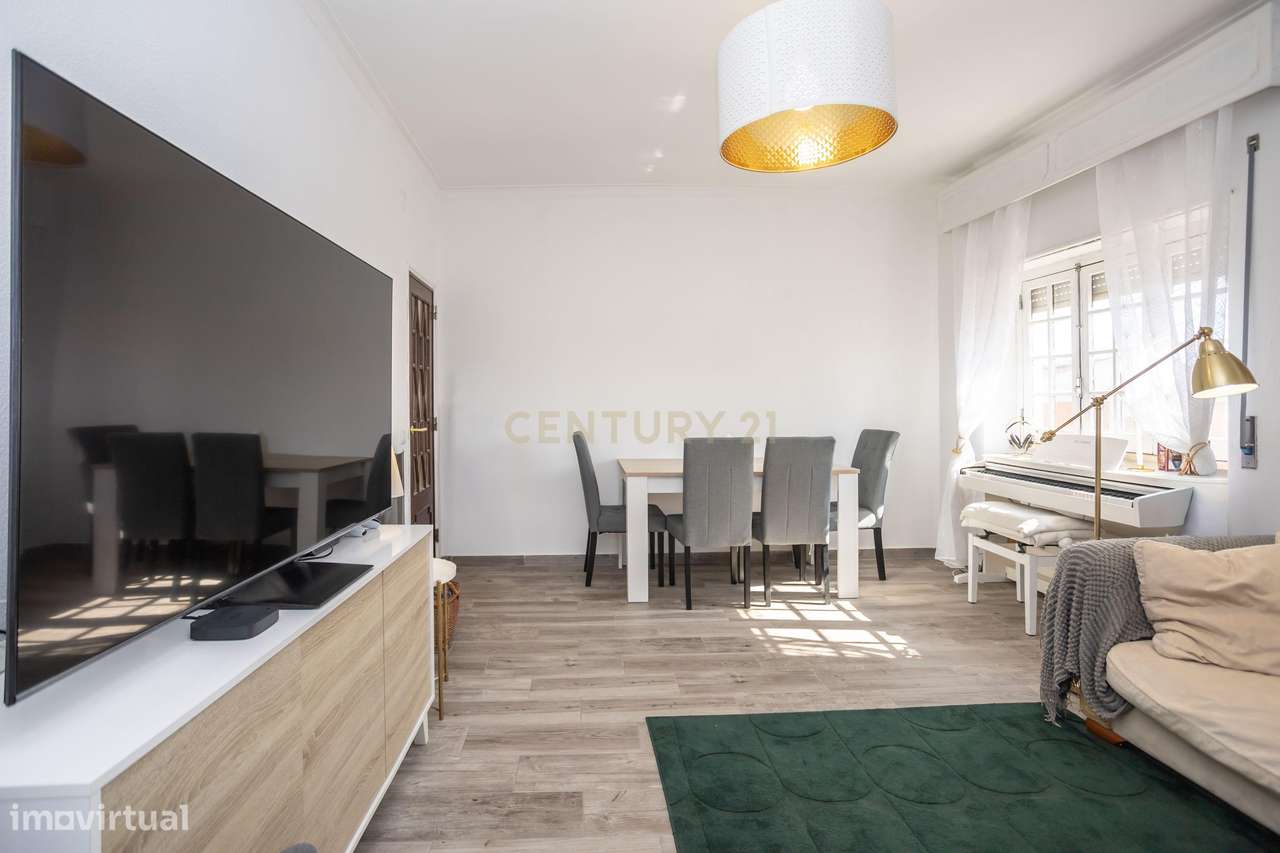 T3 equivalente a T4 no Bairro de São Gabriel com 3 Varandas e Vista Pa-10