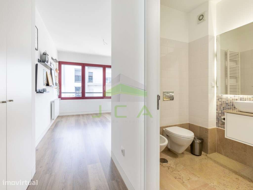 Apartamento T4 com terraço e piscina-34