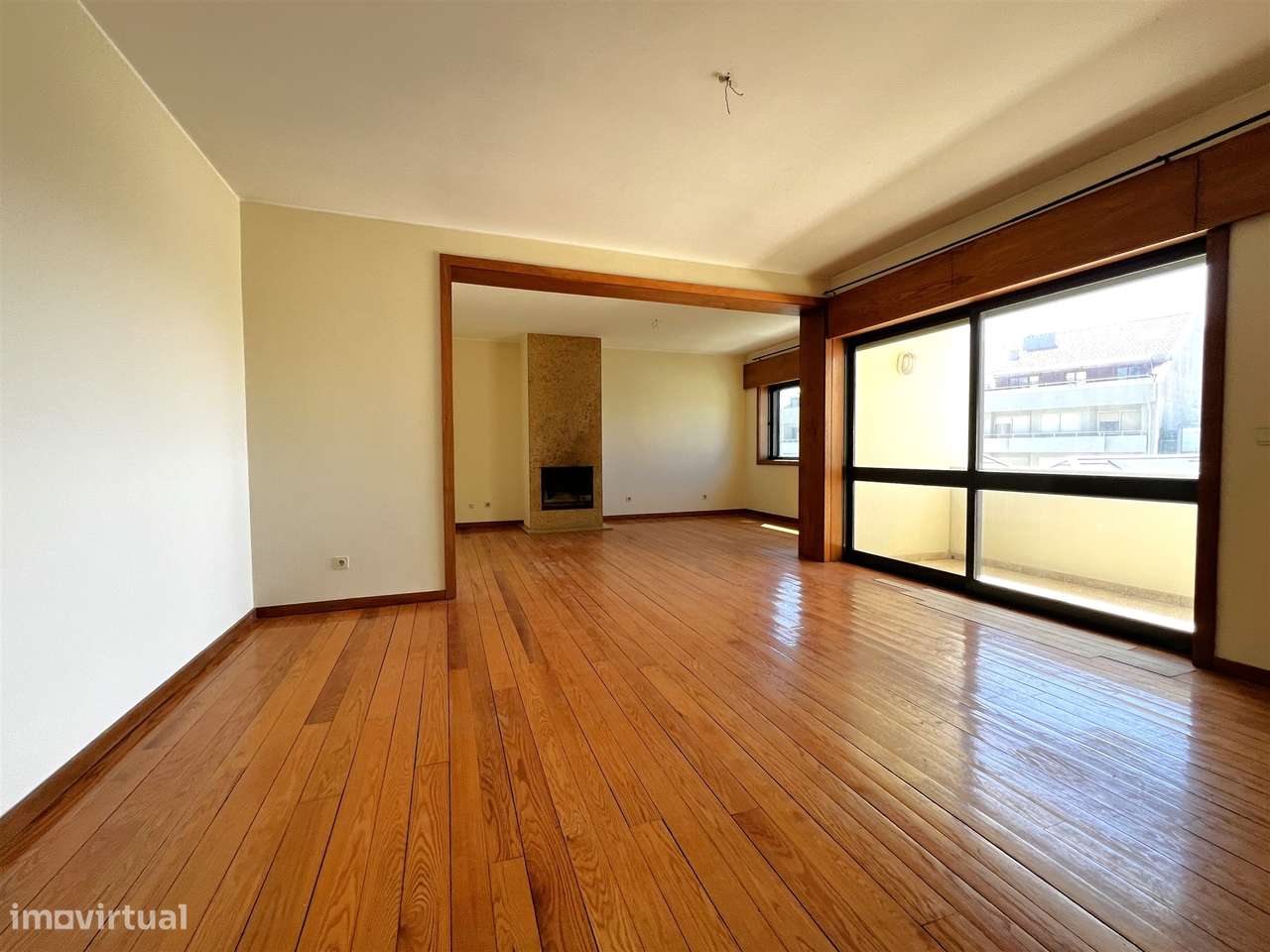 T4 na Foz Velha com vista mar junto à praia - Grande imagem: 3/38