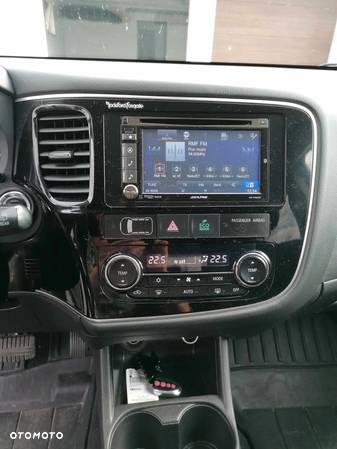 Mitsubishi Outlander 2.2 DID Instyle Navi - 9